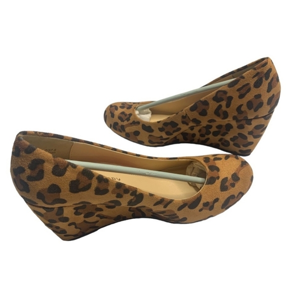 Cl By Laundry Nima Leopard Concealed Wedge Round Toe - Picture 1 of 12